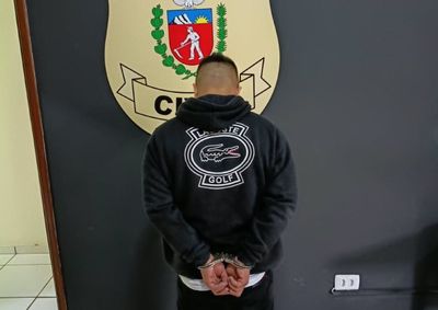 De acordo com a delegada, ele deixou a cadeia em mar&ccedil;o deste ano e j&aacute; teria voltado a vender drogas.