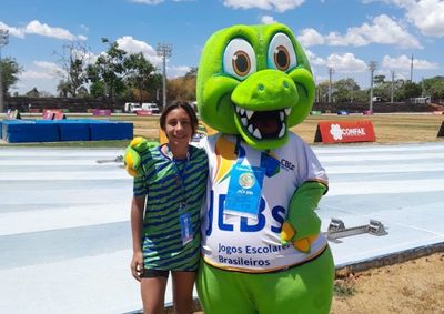 Atleta da Apae de Loanda foi campe&atilde; no revezamento do atletismo paradesportivo.