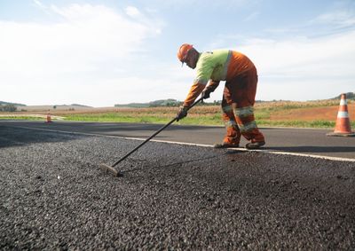 Obras da EPR Paran&aacute; s&atilde;o realizadas em Diamante do Norte, Ita&uacute;na do Sul e Nova Londrina. Em alguns locais tem interdi&ccedil;&atilde;o parcial da rodovia.