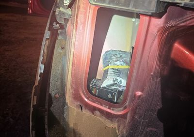 Carro foi abordado pela Pol&iacute;cia Rodovi&aacute;ria Federal (PRF) na noite desta segunda-feira (5).
