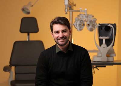 Especialista em catarata e cirurgia refrativa, o oftalmologista passa a integrar a editoria exclusiva "Papo de Especialista" neste m&ecirc;s.