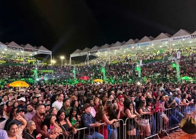 A contagem regressiva j&aacute; movimenta os moradores, que se preparam para cinco noites de shows gratuitos.