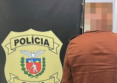 Conforme a Pol&iacute;cia Civil, ele estava distribuindo santinhos de canditados em dois col&eacute;gios eleitorais neste domingo (4).