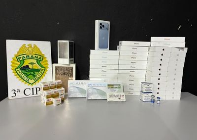 As equipes da Pol&iacute;cia Militar e da Receita Federal tamb&eacute;m localizaram motocicletas el&eacute;tricas, perfumes e medicamentos de uso restrito.