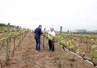 O Prefeito esteve nesta sexta no 17&ordm; Encontro de Futicultura, representando Louveira, e tamb&eacute;m como Presidente do Cons&oacute;rcio do Circuito das Frutas