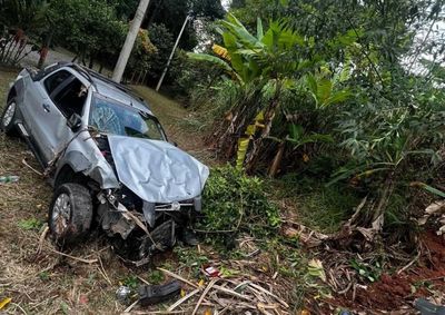 Um capotamento foi registrado na tarde de domingo (8) na Rodovia Vereador Geraldo Dias, conhecida como Estrada Vinhedo&ndash;Louveira.
