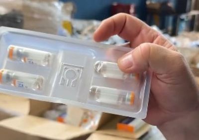 Diferen&ccedil;a de pre&ccedil;o pode chegar a mais de 1.000%, enquanto fiscaliza&ccedil;&atilde;o admite dificuldades para conter entrada irregular de medicamentos no Brasil
