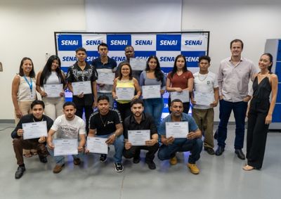 Certificados foram entregues aos participantes dos cursos de Torneiro Mec&acirc;nico e Controlador e Programador de Produ&ccedil;&atilde;o
