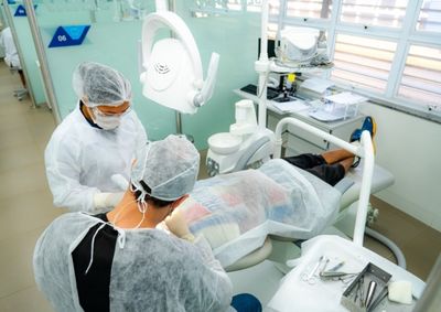 Ser&atilde;o ofertados os servi&ccedil;os de exodontia, ou seja, a extra&ccedil;&atilde;o dos dentes (siso), um servi&ccedil;o que, pela complexidade, n&atilde;o era ofertado pela Rede Municipal 