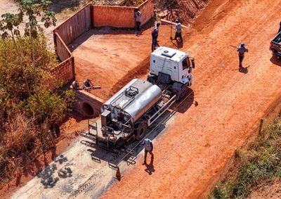 Obra contempla 2,3 quil&ocirc;metros de vias e atende a uma demanda aguardada pelos moradores da regi&atilde;o

