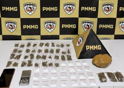 Pol&iacute;cia Militar apreendeu maconha, coca&iacute;na e uma balan&ccedil;a de precis&atilde;o ap&oacute;s monitoramento de suspeito no bairro Taquaral.
