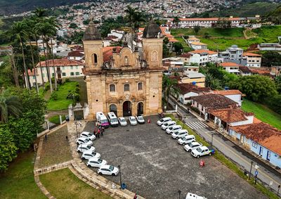 Com investimento de quase R$ 3 milh&otilde;es, novos ve&iacute;culos ampliam a estrutura de atendimento, incluindo um Vacim&oacute;vel para levar vacinas &agrave;s comunidades.