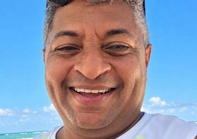 Ernande Santos do Nascimento, de 46 anos, foi atingido por faca e atropelado ap&oacute;s deixar o ve&iacute;culo durante a abordagem.