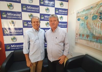 Prefeito Edson Ermenegildo aproveitou o encontro para trocar informa&ccedil;&otilde;es sobre os avan&ccedil;os nas discuss&otilde;es da Regi&atilde;o Metropolitana