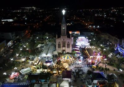 Quermesse na Pra&ccedil;a da Matriz re&uacute;ne f&eacute;, gastronomia, leil&atilde;o de gado e a&ccedil;&otilde;es sociais em homenagem ao padroeiro