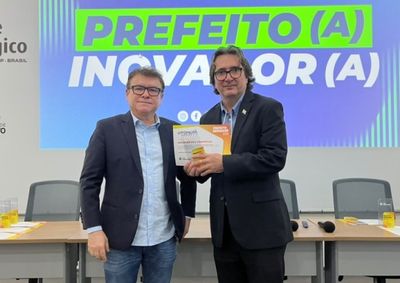 Cidade recebeu reconhecimento de &ldquo;Prefeito Inovador 2026&rdquo; por modernizar sistema semaf&oacute;rico e investir em tecnologia para melhorar o tr&acirc;nsito e os servi&ccedil;os