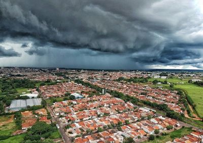 Inmet prev&ecirc; m&aacute;xima de 30&deg;C e ar seco nesta quarta; a partir de quinta, pancadas de chuva e trovoadas atingem Mirassol e cidades da regi&atilde;o de Rio Preto