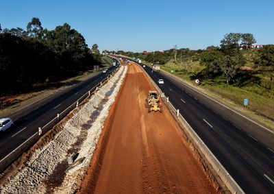 Interven&ccedil;&otilde;es entre Cedral e S&atilde;o Jos&eacute; do Rio Preto, at&eacute; s&aacute;bado, j&aacute; causam lentid&atilde;o para quem sai de Mirassol; domingo ser&aacute; o &uacute;nico dia sem obras na SP-310