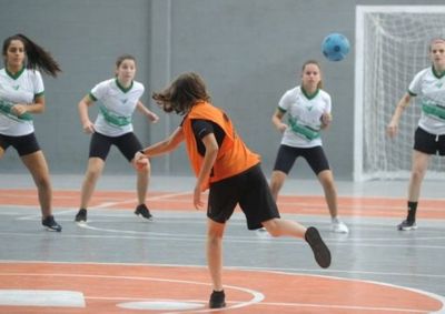 Programa&ccedil;&atilde;o ser&aacute; realizada at&eacute; 27 de agosto, com partidas de futsal e bola queimada no Gin&aacute;sio Poliesportivo Gilberto Gomes Bot&atilde;o, na Cohab 2