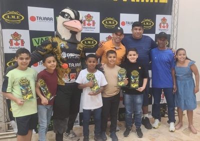 Equipe Sub-9 encerra competi&ccedil;&atilde;o em segundo lugar e se destaca pelo desempenho, uni&atilde;o e evolu&ccedil;&atilde;o dos jovens atletas ao longo do torneio