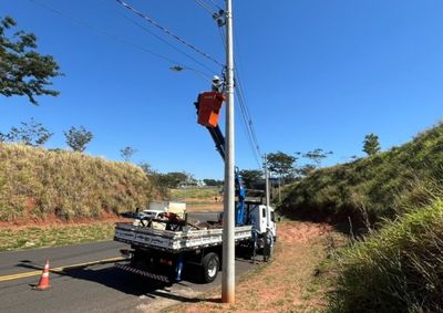 Nova etapa leva ilumina&ccedil;&atilde;o em LED para a rotat&oacute;ria de acesso aos bairros Miravista, Mais Parque Ip&ecirc;s e Regissol e para o Flamboyant