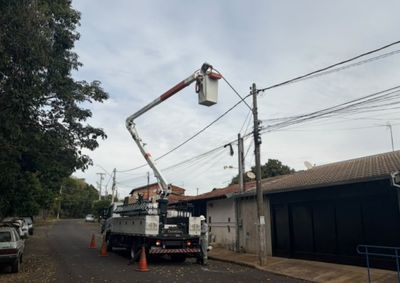 Prefeitura investe R$ 1,6 milh&atilde;o para trocar 2,6 mil lumin&aacute;rias e instalar novos pontos de luz em v&aacute;rias regi&otilde;es da cidade