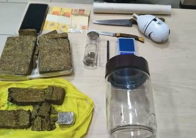A&ccedil;&atilde;o no Parque das Flores resultou em pris&atilde;o em flagrante e apreens&atilde;o de drogas e materiais usados na comercializa&ccedil;&atilde;o