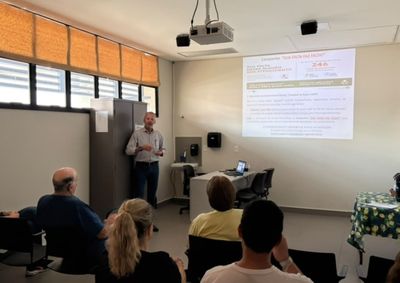 Encontro reuniu popula&ccedil;&atilde;o, profissionais e representantes de entidades para acompanhar a&ccedil;&otilde;es e recursos da &aacute;rea da sa&uacute;de