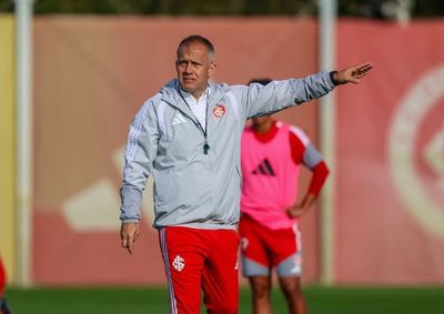 T&eacute;cnico que levou o Le&atilde;o &agrave; S&eacute;rie C e fez hist&oacute;ria ao eliminar o Gr&ecirc;mio na Copa do Brasil &eacute; o escolhido para tentar tirar o Colorado da zona de rebaixamento