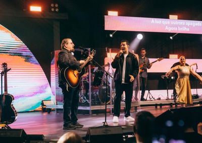 M&ecirc;s de anivers&aacute;rio ter&aacute; show gospel com Asaph Borba, encontro de violeiros e 1&ordf; Mostra Metropolitana de Artes Pl&aacute;sticas