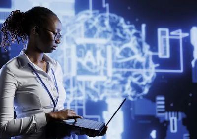 A&ccedil;&atilde;o do programa Mirassol Empreendedora 2.0, em parceria com Sebrae-SP, oferece capacita&ccedil;&atilde;o gratuita sobre uso de IA em pequenos neg&oacute;cios no Sincom&eacute;rcio