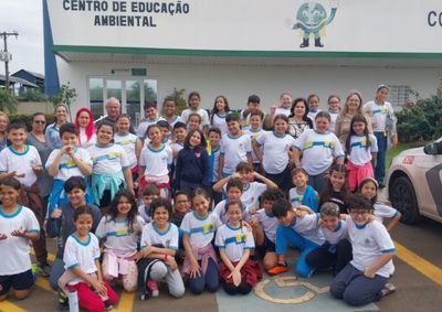 Alunos da Escola Wilson Paschoal conheceram etapas de recebimento, separa&ccedil;&atilde;o e tratamento de materiais durante atividade do Projeto Escolas Sustent&aacute;veis