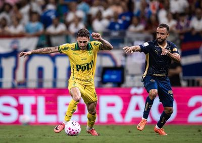 Le&atilde;o &eacute; derrotado por 1 a 0 na Fonte Nova, v&ecirc; sequ&ecirc;ncia invicta acabar ap&oacute;s quatro jogos e permanece com 33 pontos, um acima da zona de rebaixamento
