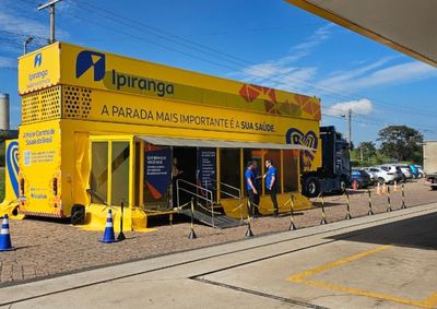 Carreta Sa&uacute;de Ipiranga atendeu motoristas que trafegam pela SP-340 oferecendo, gratuitamente, uma gama de exames

