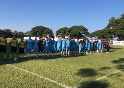 Rec&eacute;m-promovido vence o atual campe&atilde;o por 1 a 0 e larga na frente na principal competi&ccedil;&atilde;o do futebol amador
