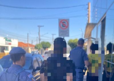 Dupla tentou fugir por &aacute;rea de mata ap&oacute;s invadir resid&ecirc;ncia; dinheiro roubado foi recuperado