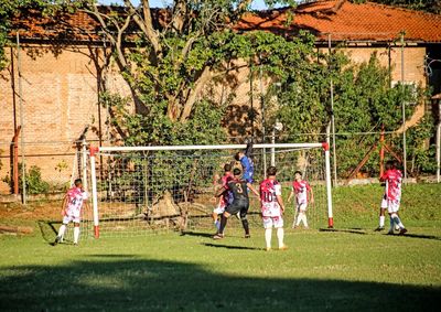 L&iacute;deres Trem e Vila Dias entram em campo neste domingo (2), &agrave;s 15h15, em rodada que pode alterar a parte de cima da tabela.