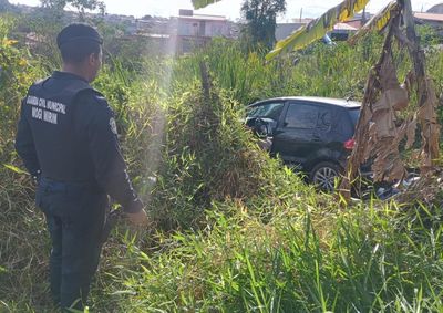 Morador de Esp&iacute;rito Santo do Pinhal havia marcado encontro com suposto comprador pelas redes sociais; namorada escapou ilesa.