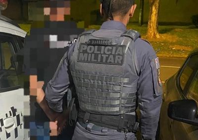 V&iacute;tima sofreu um corte profundo no pesco&ccedil;o ap&oacute;s uma discuss&atilde;o por motivos financeiros. O suspeito do ataque foi localizado pela Pol&iacute;cia Militar