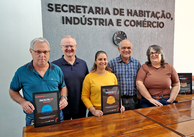 Cidade avan&ccedil;ou do Selo Bronze, obtido no ano passado, para o topo da classifica&ccedil;&atilde;o em reconhecimento &agrave; desburocratiza&ccedil;&atilde;o na abertura de empresas

