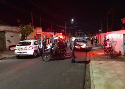 Suspeito percorreu diversos bairros da zona leste, resistiu &agrave; abordagem e responder&aacute; por crimes de tr&acirc;nsito e falsa identidade.