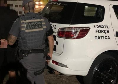 Homem era alvo de mandado de pris&atilde;o por les&atilde;o corporal, amea&ccedil;a, inj&uacute;ria, viola&ccedil;&atilde;o de domic&iacute;lio e dano.

