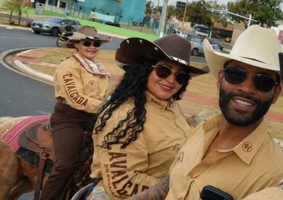 Bruna Fervo e Silvana Batista  levaram dois cavalos para evento que reuniu cerca de 1,7 mil animais

