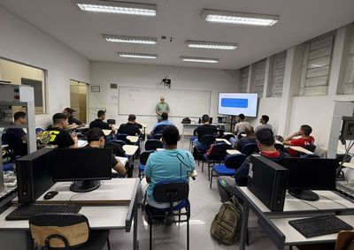 Oportunidades s&atilde;o para Desenvolvimento de Sistemas, Enfermagem e Log&iacute;stica no per&iacute;odo noturno; inscri&ccedil;&otilde;es terminam nesta ter&ccedil;a-feira (11).

