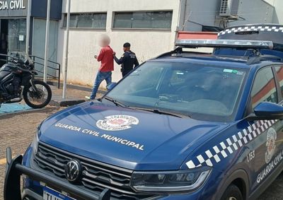 Caso ocorreu no Jardim Silv&acirc;nia; v&iacute;tima, de 75 anos, relatou ter sido empurrada contra um sof&aacute; durante uma discuss&atilde;o familiar

