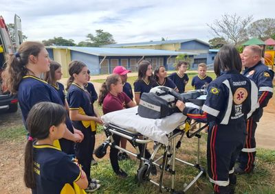 Profissionais das duas equipes participam diretamente da forma&ccedil;&atilde;o dos alunos em projeto-piloto desenvolvido na Emeb Regina Tucci.