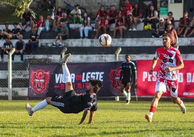 A 6&ordf; rodada mudou a tabela de classifica&ccedil;&atilde;o e aumentou a disputa pelas primeiras posi&ccedil;&otilde;es. Tucura e Vila Chaib confirmam 11 pontos, na terceira e quarta po