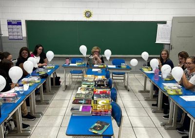 Projeto &ldquo;Not&iacute;cias da Pr&aacute;tica&rdquo; colocou a EMEB Vereadora Terezinha entre as tr&ecirc;s finalistas na categoria Gest&atilde;o Escolar.