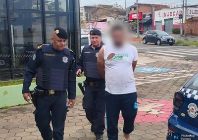 Caso ocorreu no Linda Chaib; segundo a Pol&iacute;cia Civil, suspeito tamb&eacute;m teria agredido a irm&atilde;, usado uma faca durante a discuss&atilde;o e danificado um carro

