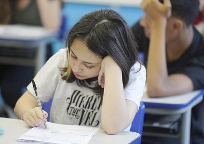 Prazo vale para quem est&aacute; fora da rede estadual e busca vaga em 2027; inscri&ccedil;&atilde;o pode ser feita pela internet, em escolas ou no Poupatempo.

